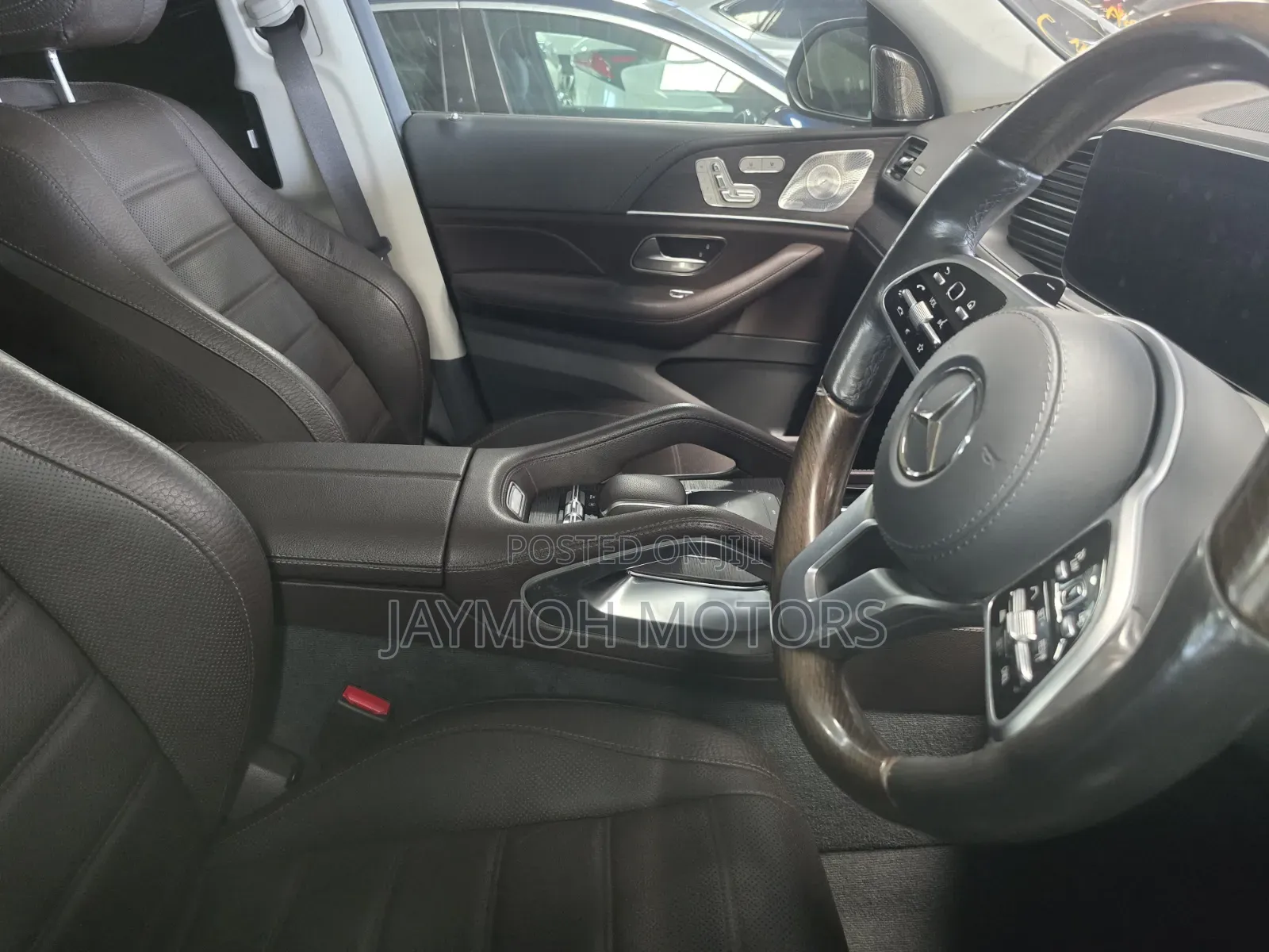 Mercedes-Benz VS680L Maybach 2021 Black