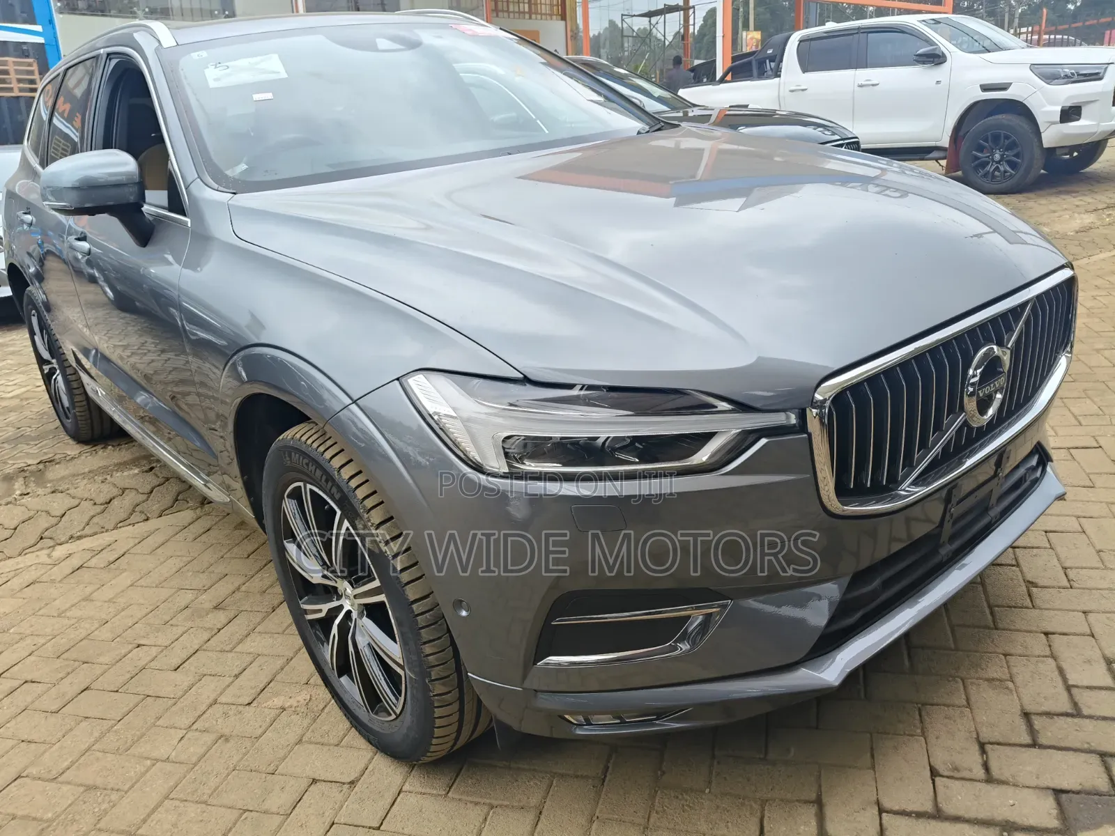 Volvo XC60 2019 Gray