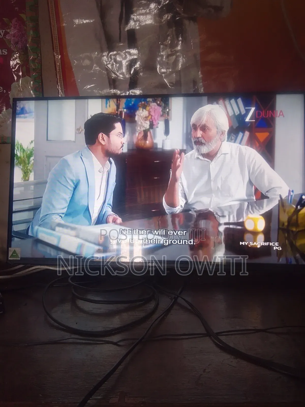 For Sale Frameless Smart GLD TV 32"+sonar Free to Air Decorder
