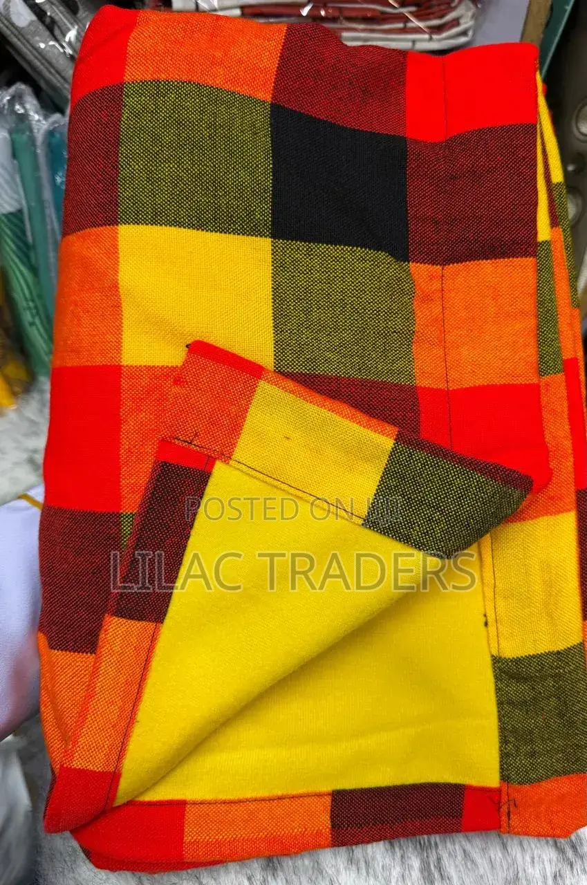 Cozy Fleece Maasai Shuka – Stay Warm