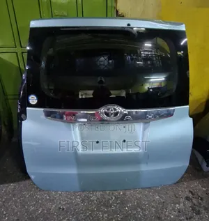 Toyota Noah 2015 Boot