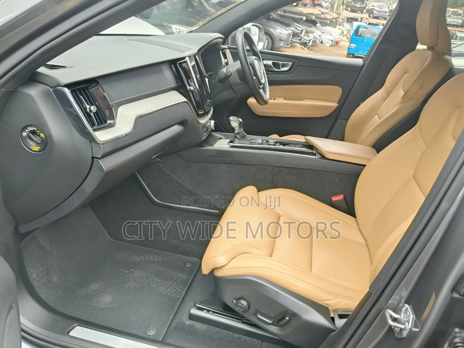 Volvo XC60 2019 Gray