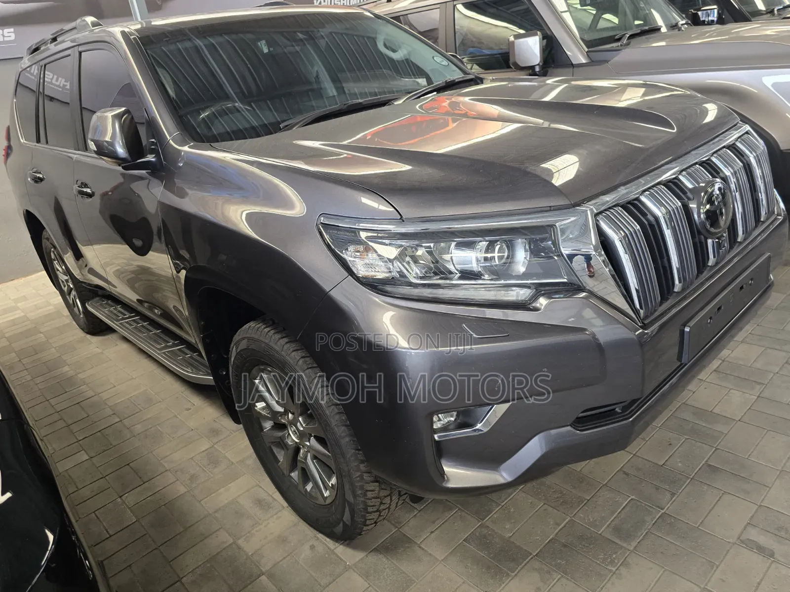 Toyota Land Cruiser Prado 2021 Gray