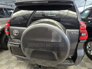 Toyota Land Cruiser Prado 2021 Gray