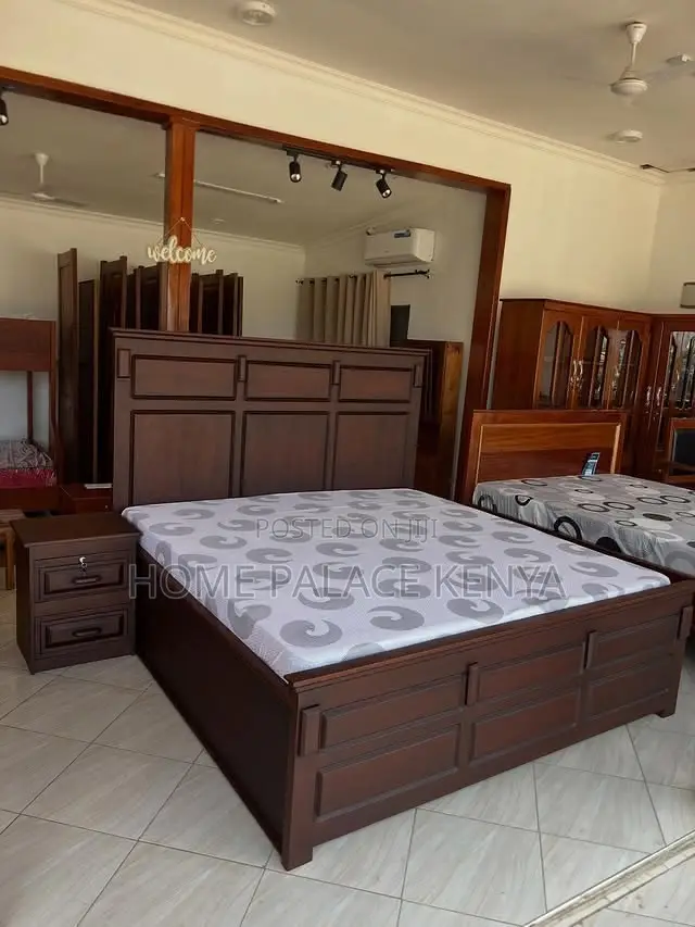 Mahogany Bed; Elegant Modern Mahogany Wooden Bed