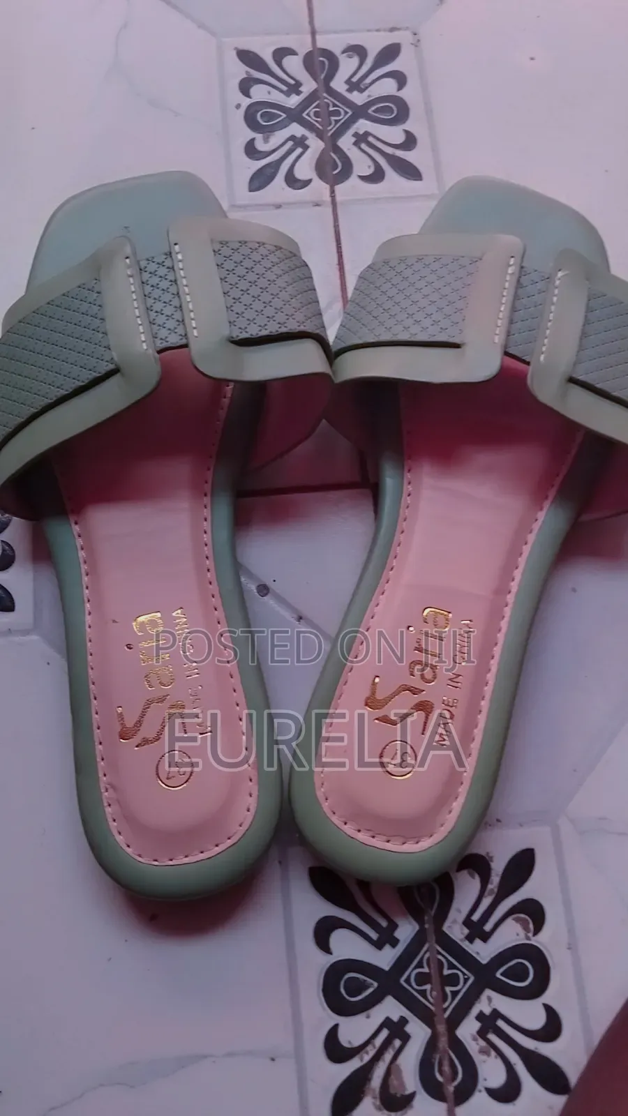 Ladies' Flat Shoes