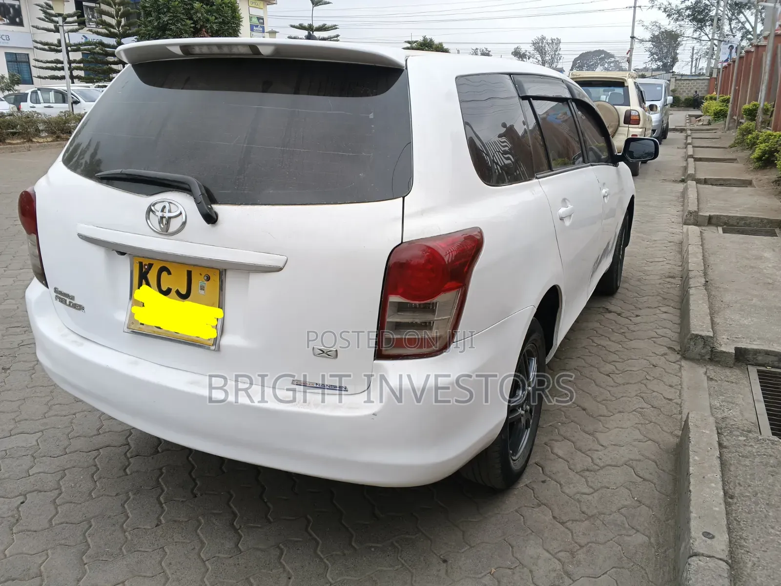 Toyota Corolla Fielder 2009 White