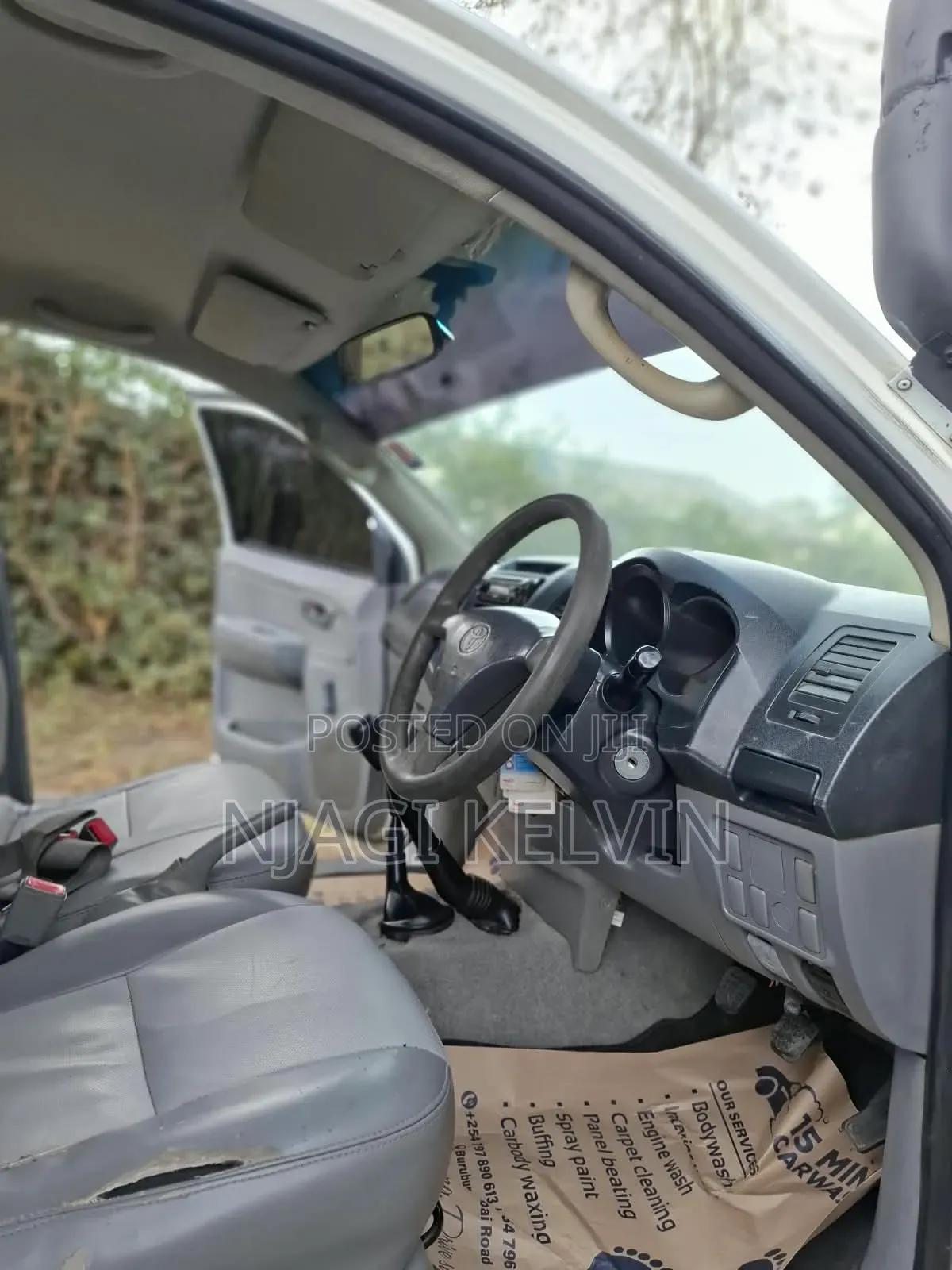 Toyota Hilux 2011 White