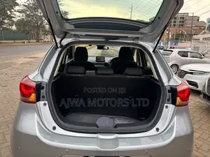 Mazda 2 2020 Silver