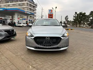 Mazda 2 2020 Silver