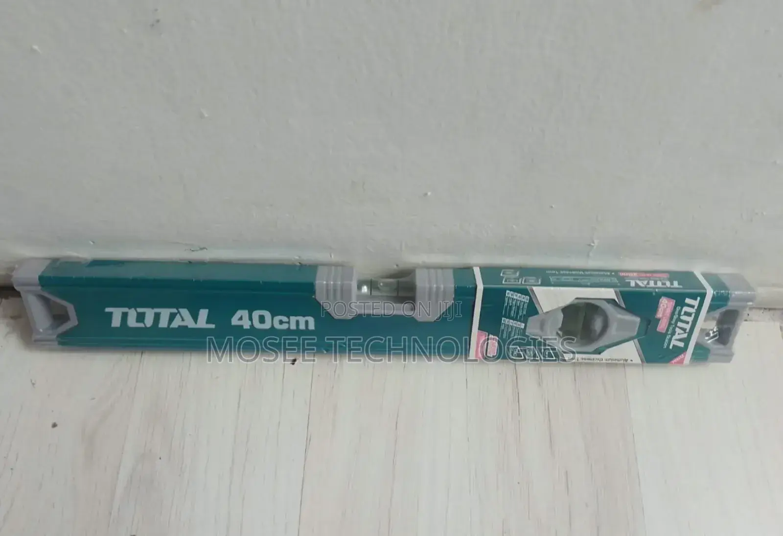 TOTAL Tools 40cm Spirit Level for Carpentry, Masonry and DIY Work