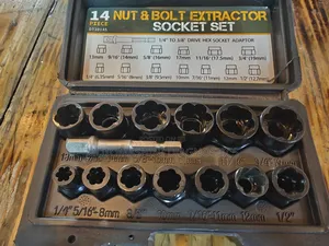 Damaged Nut and Bolt Remover Extractor Socket Spanner Kit
