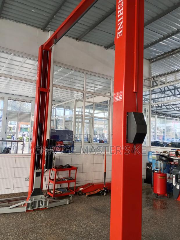 Durable 2 Post Lift - thumbnail 2