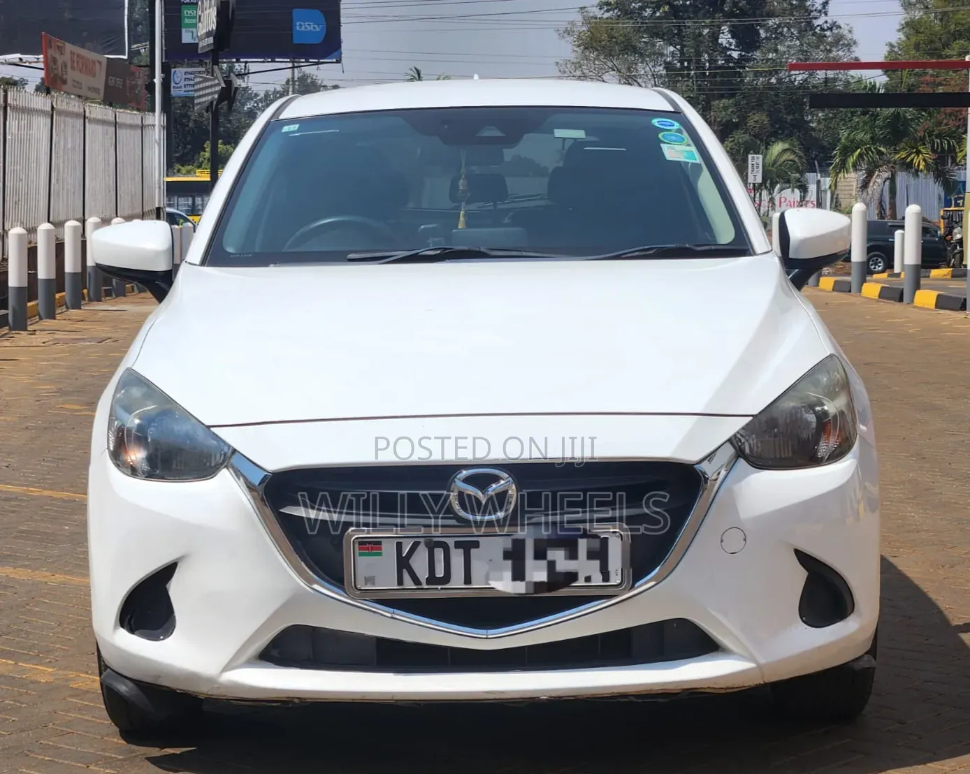 Mazda Demio 2018 White