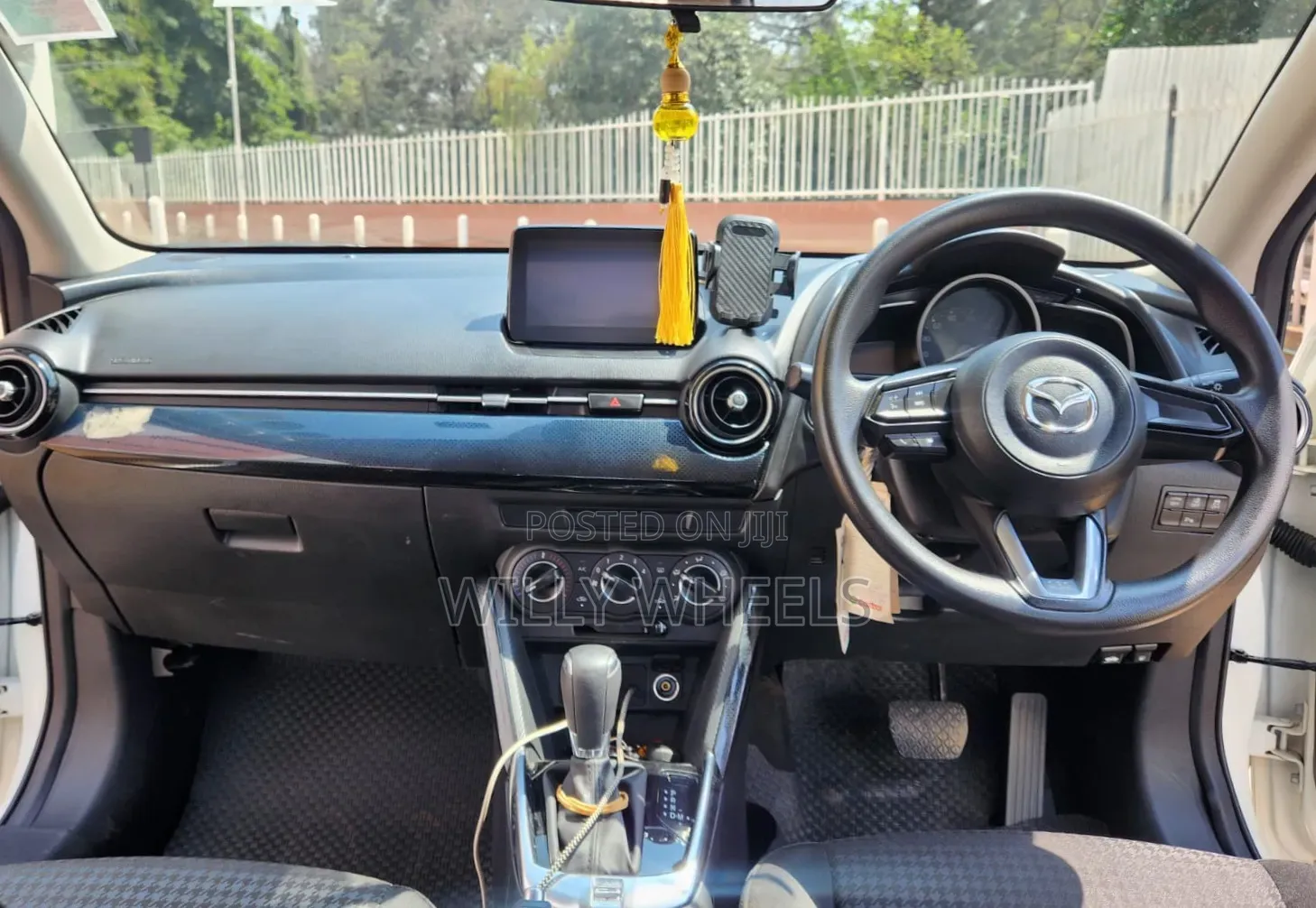 Mazda Demio 2018 White