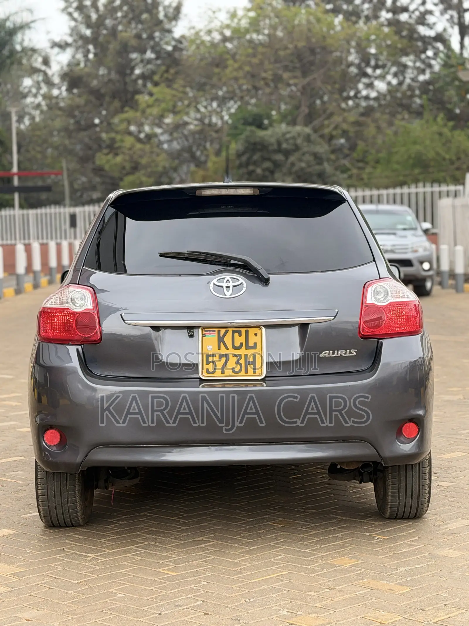 Toyota Auris 2010 Gray