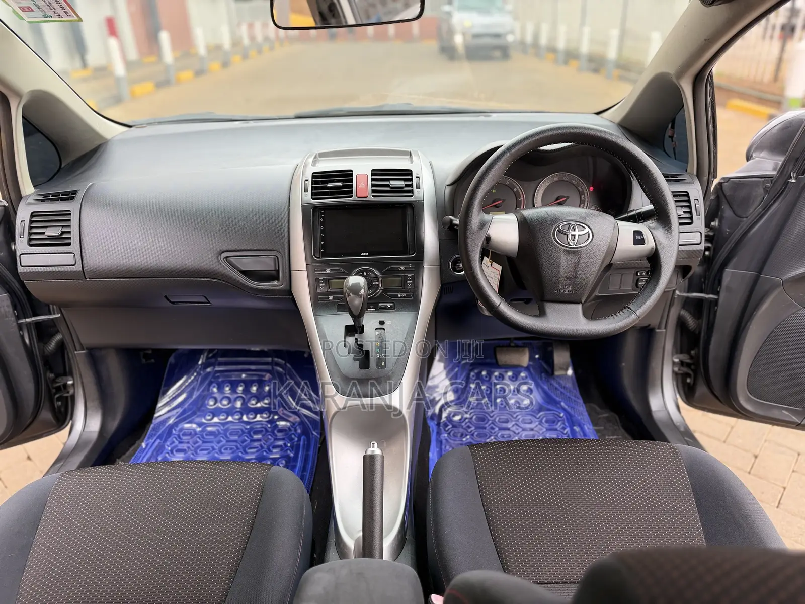 Toyota Auris 2010 Gray