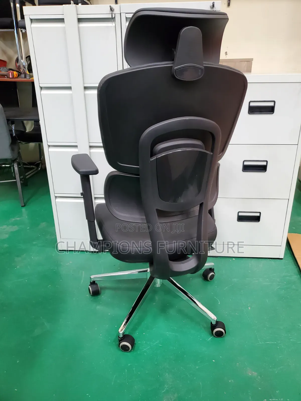 Orthopedic Leather Office Chair With Dynamic Lumbar Support