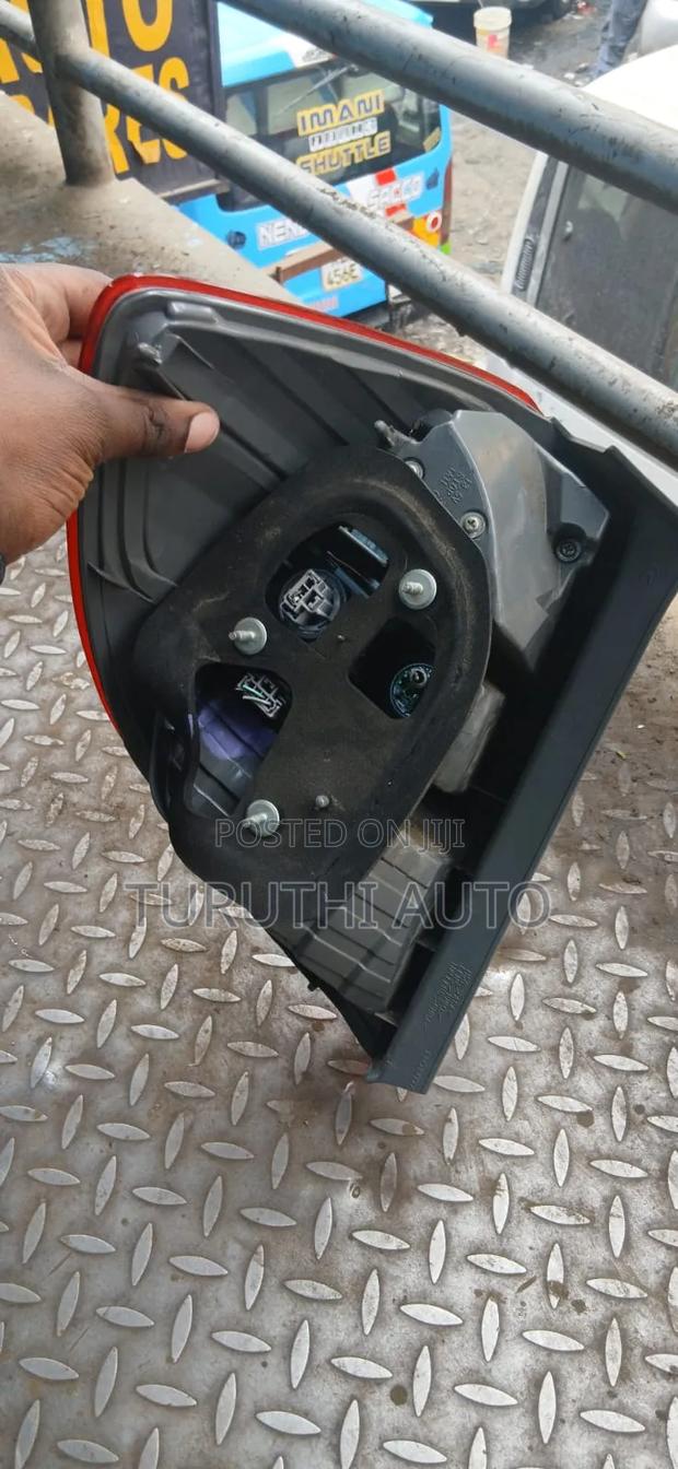 Honda Fit 2012 Taillight - thumbnail 2