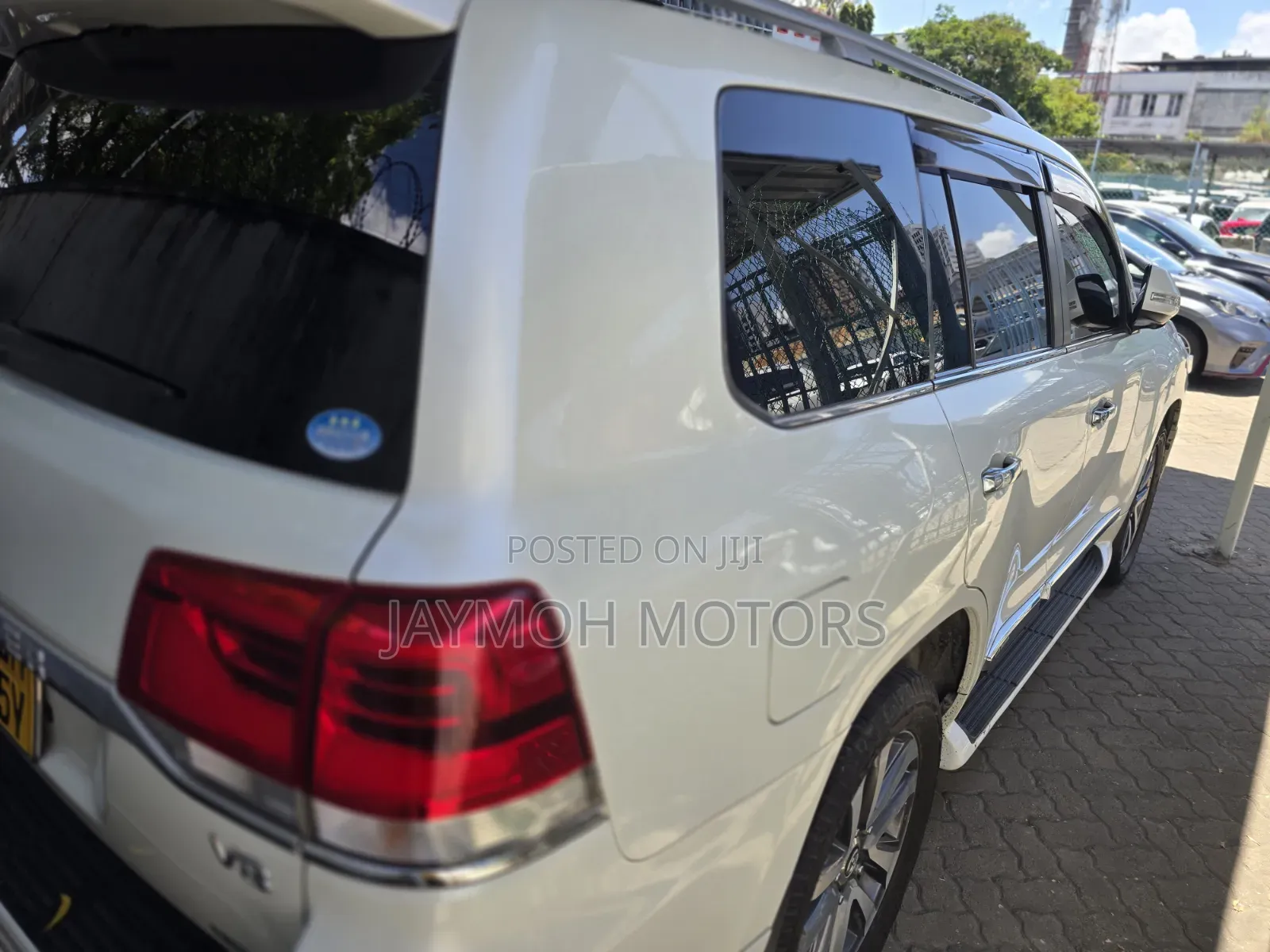Toyota Land Cruiser 2016 White