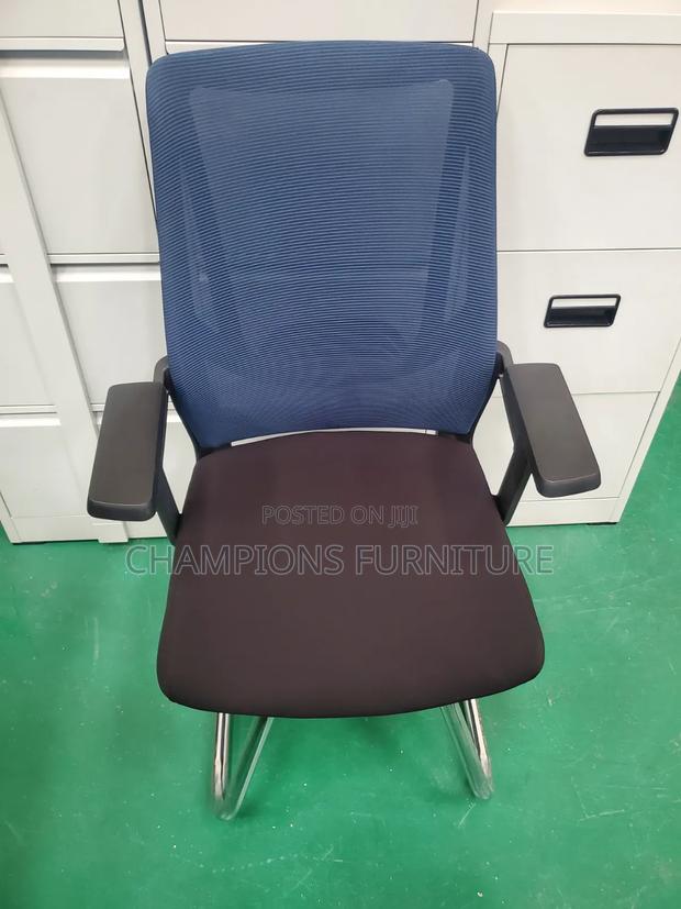 Blue Mesh Visitors Chair With Sled Base - thumbnail 3