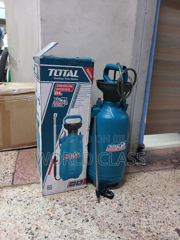 TOTAL 8L Pressure Sprayer – 2.5 Bar - main view
