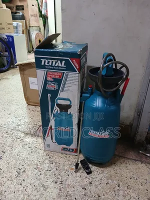 TOTAL 8L Pressure Sprayer – 2.5 Bar