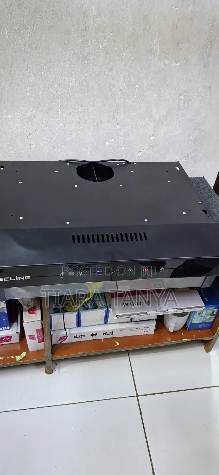 Geline 60cm Kitchen Hood on Offer With Two Filters