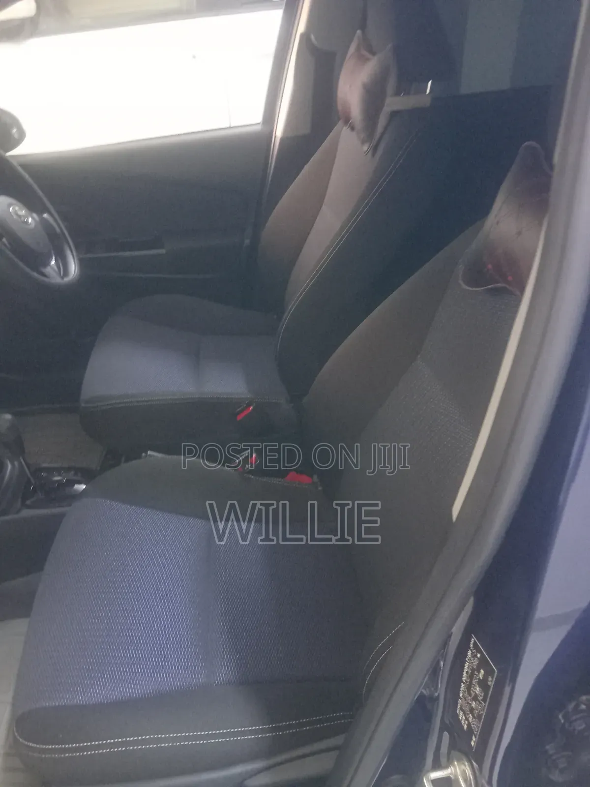 Toyota Vitz 2018 Blue