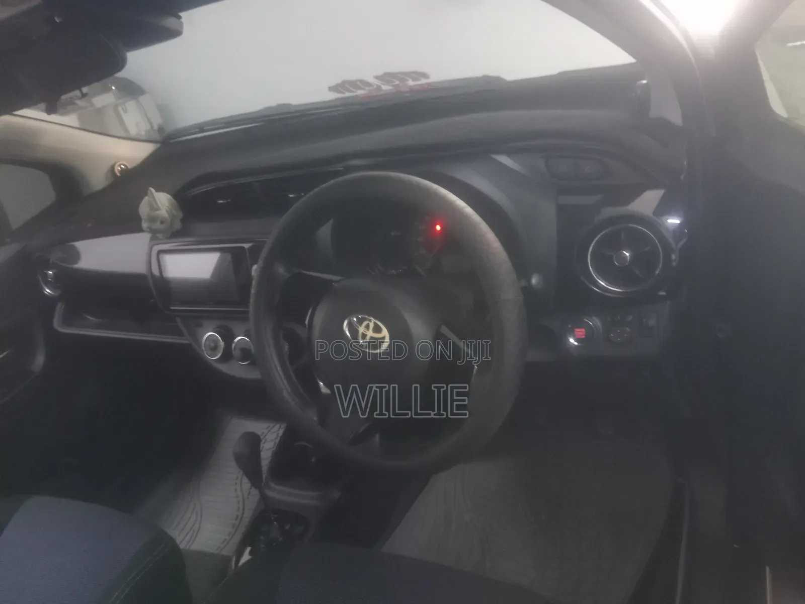 Toyota Vitz 2018 Blue