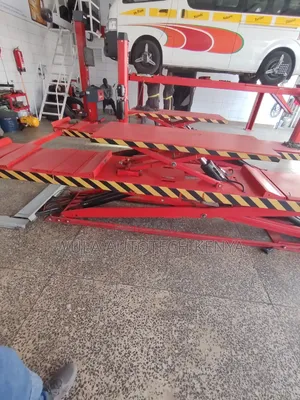 1850mm Lifting Height Big Scissor Carlift Machine Sunshine Italy