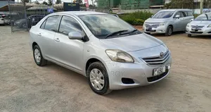 Toyota Belta 2006 Silver
