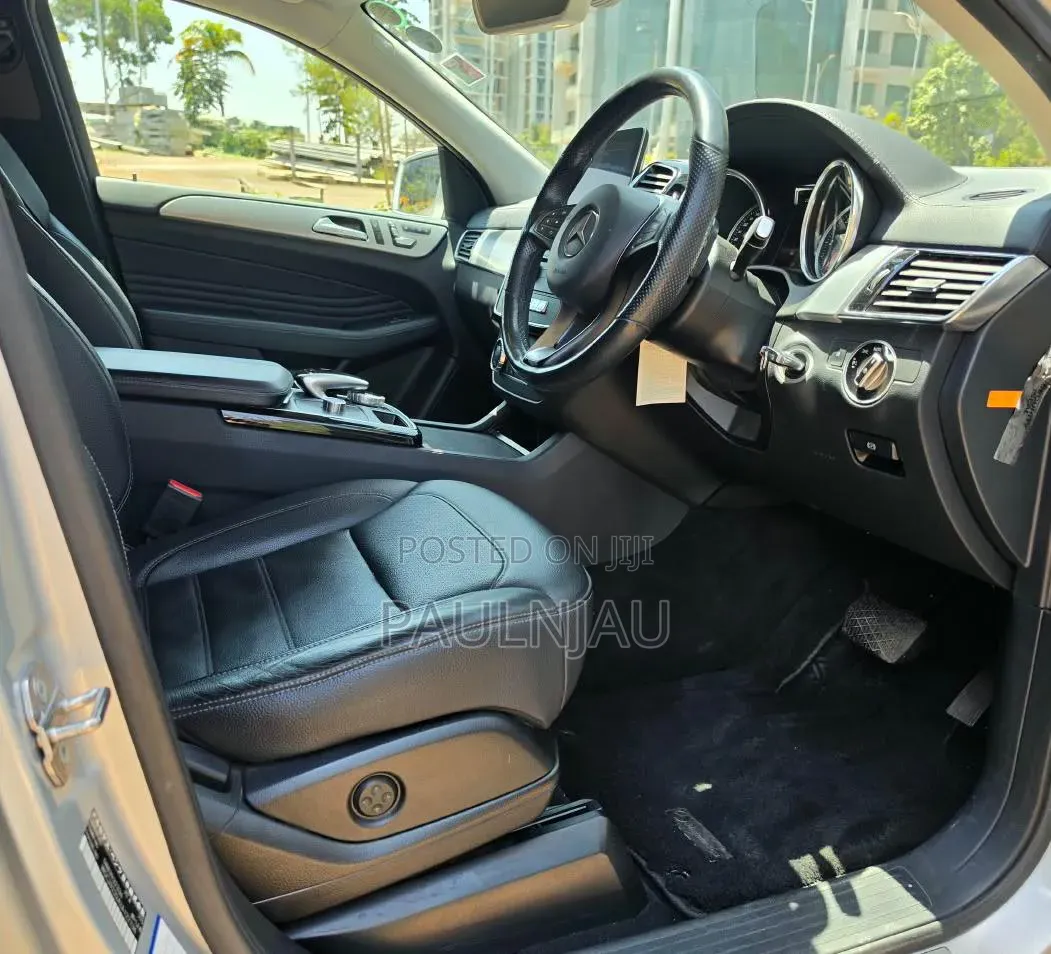 Mercedes-Benz GLC-Class 2019 Silver