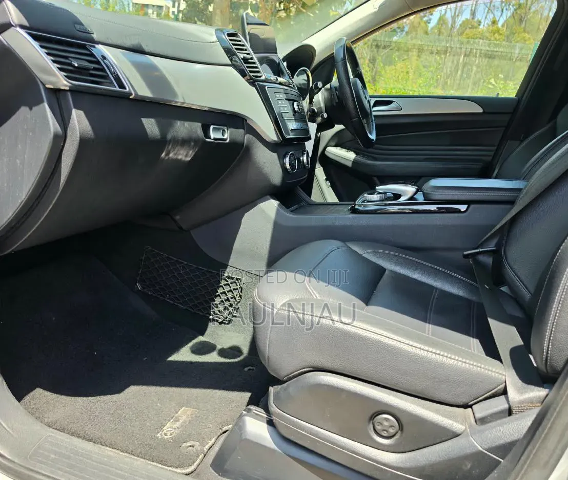 Mercedes-Benz GLC-Class 2019 Silver