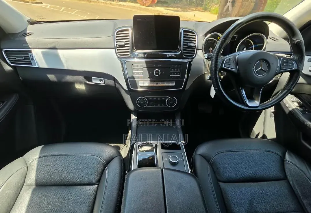 Mercedes-Benz GLC-Class 2019 Silver