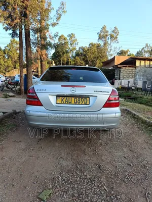 Mercedes-Benz E200 2005 Silver