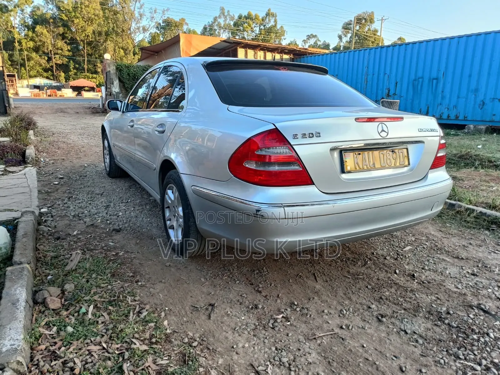 Mercedes-Benz E200 2005 Silver