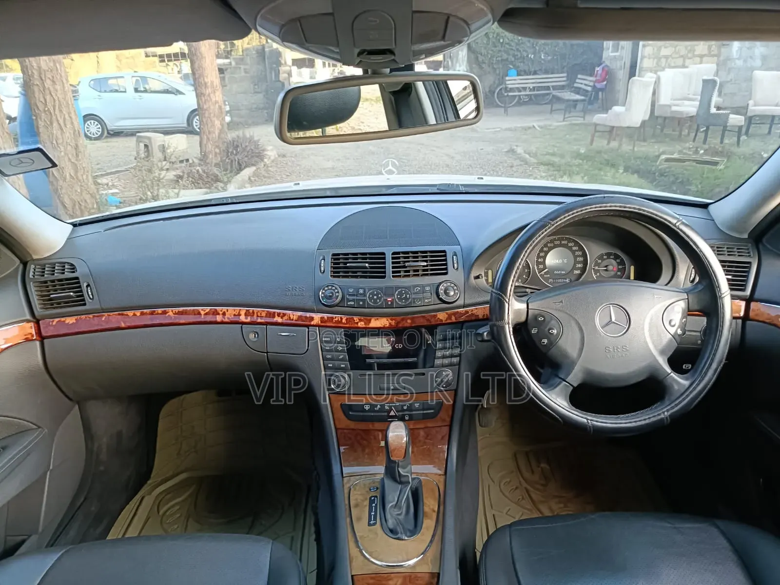 Mercedes-Benz E200 2005 Silver