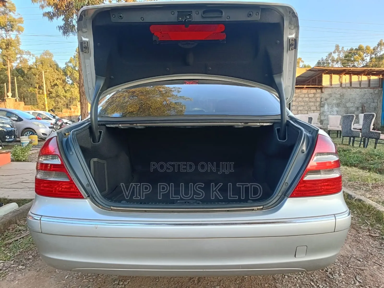 Mercedes-Benz E200 2005 Silver