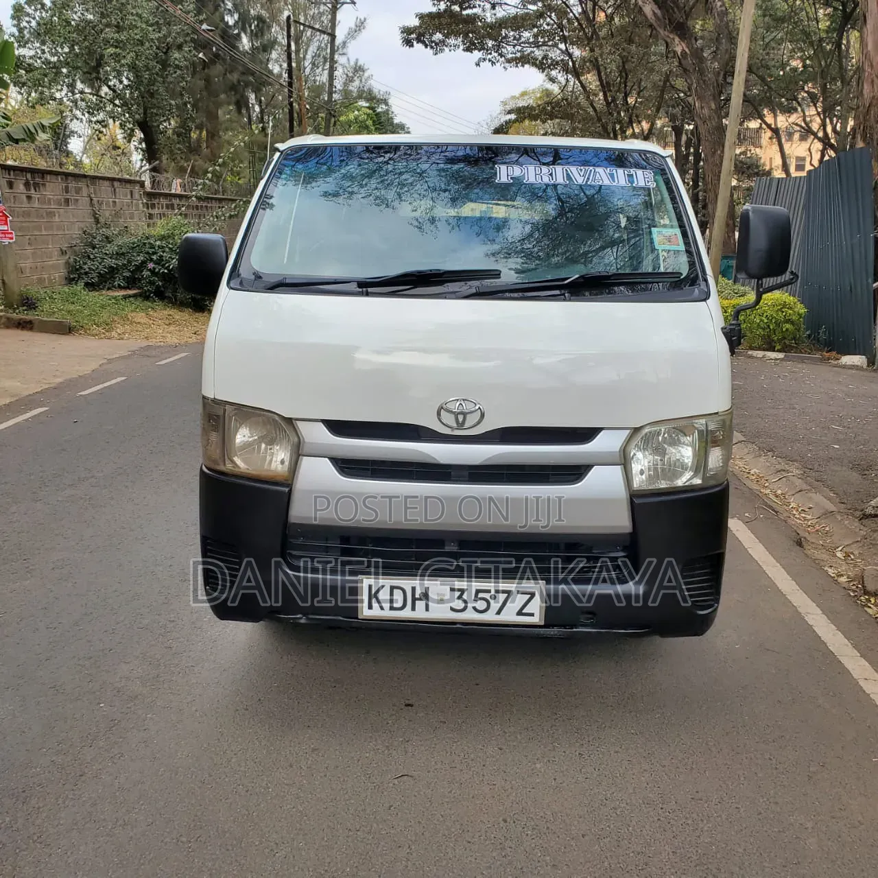 Toyota HiAce 2014 White