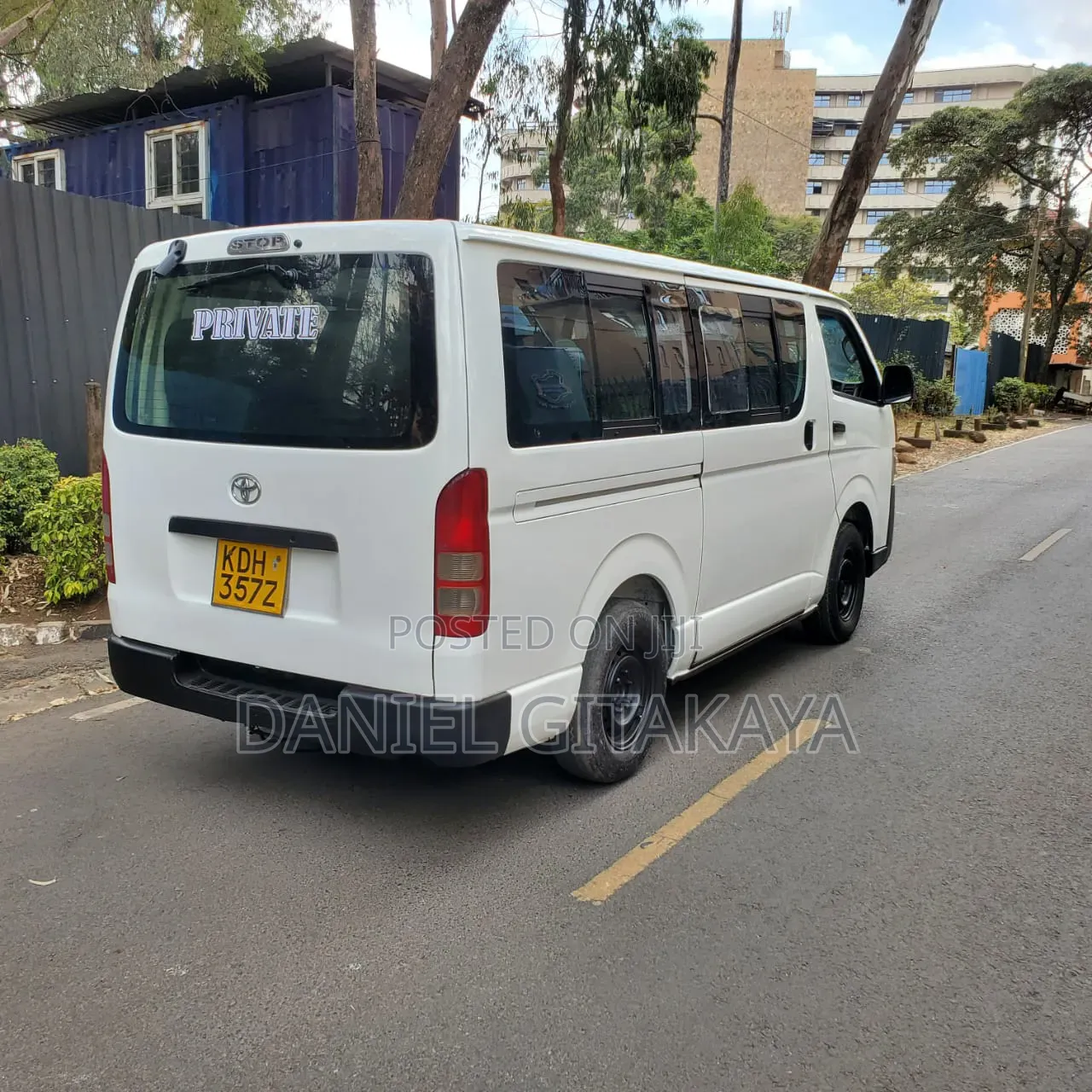 Toyota HiAce 2014 White