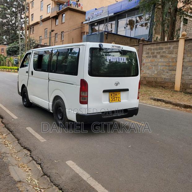 Toyota HiAce 2014 White - thumbnail 3
