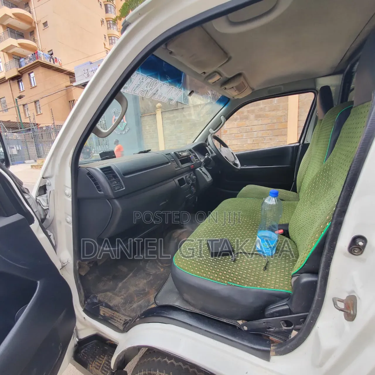 Toyota HiAce 2014 White