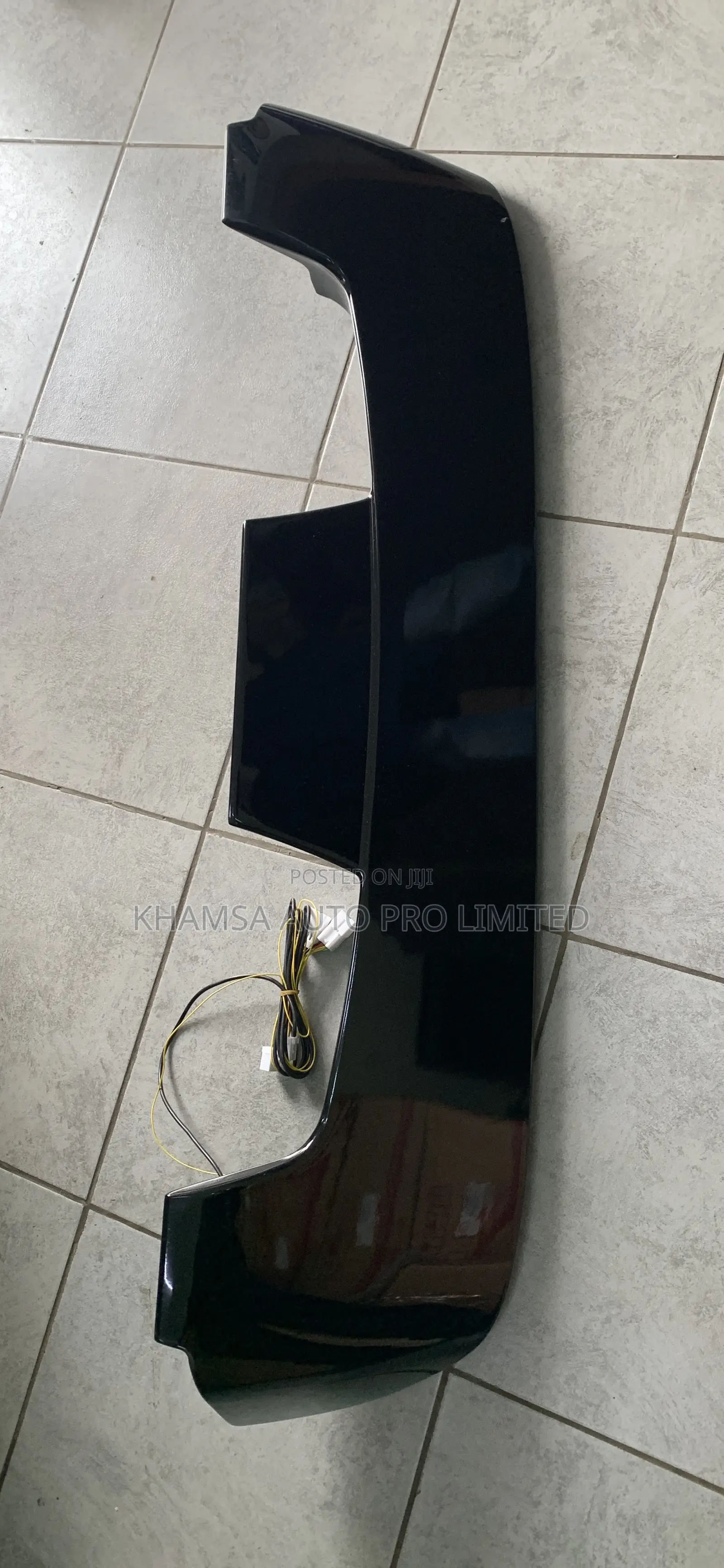 FJ200 Spoiler With LED