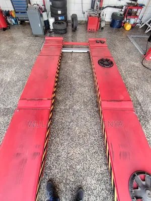 Modern Design Heavy Duty Car Lifting Machine Scissor Lift Sunshine