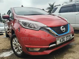 Nissan Note 2017 Red