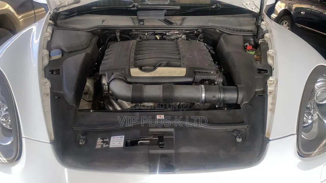 Porsche Cayenne 2014 White