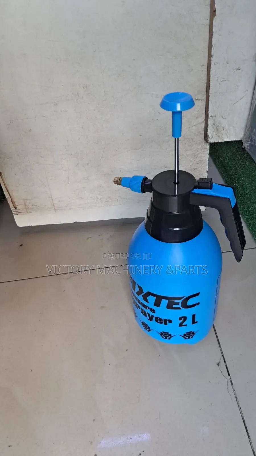 FIXTEC Pressure Sprayer – 2 Litres
