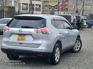 Nissan X-Trail 2015 Silver
