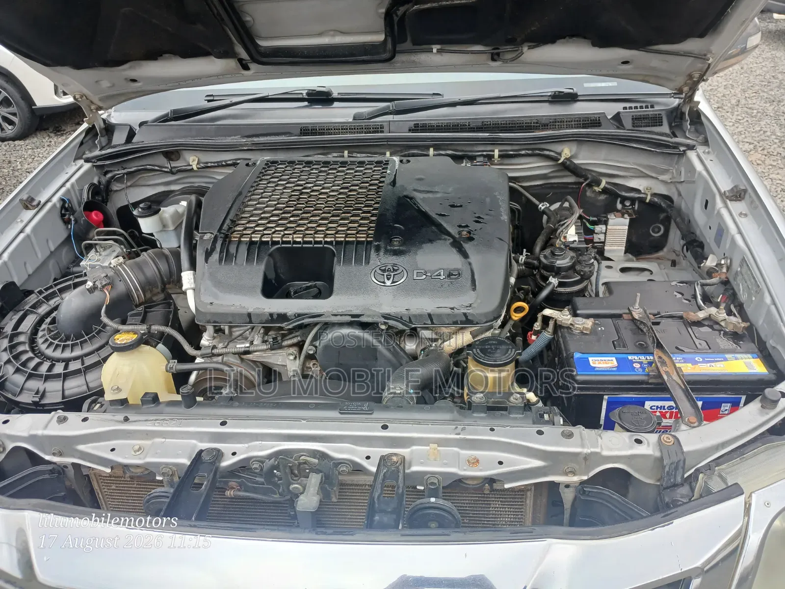 Toyota Hilux 3.0 D-4D 4x4 2015 Silver